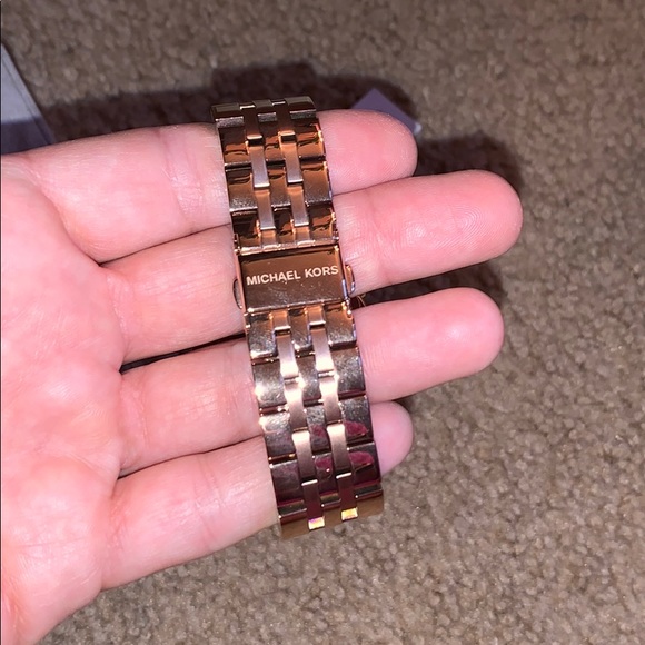 Michael Kors Rose Gold Color Watch - Picture 6 of 8